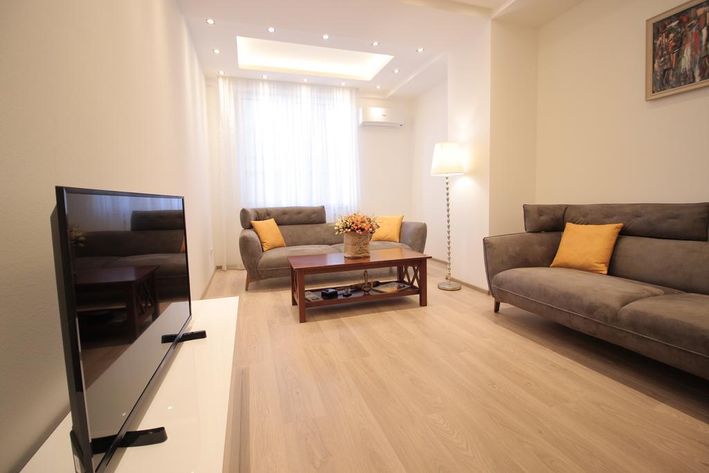 Shartava Deluxe Apartment *